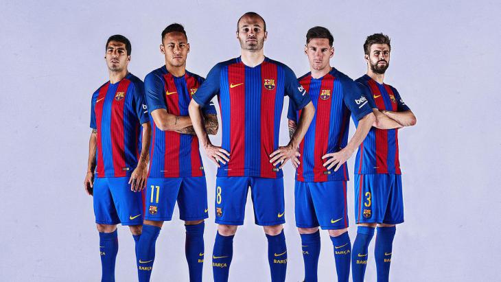 «Барселона» представила новую домашнюю форму на следующий сезон