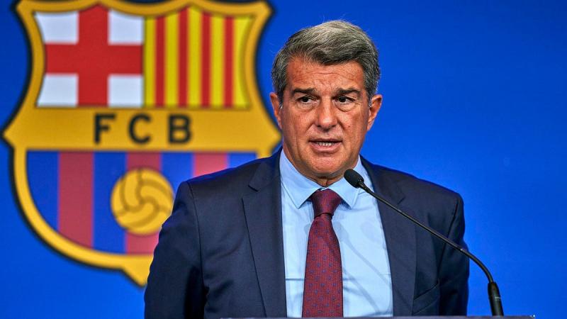 Глава «Барселоны» Жоан Лапорта заявил, что клуб подпишет четырёх футболистов. 