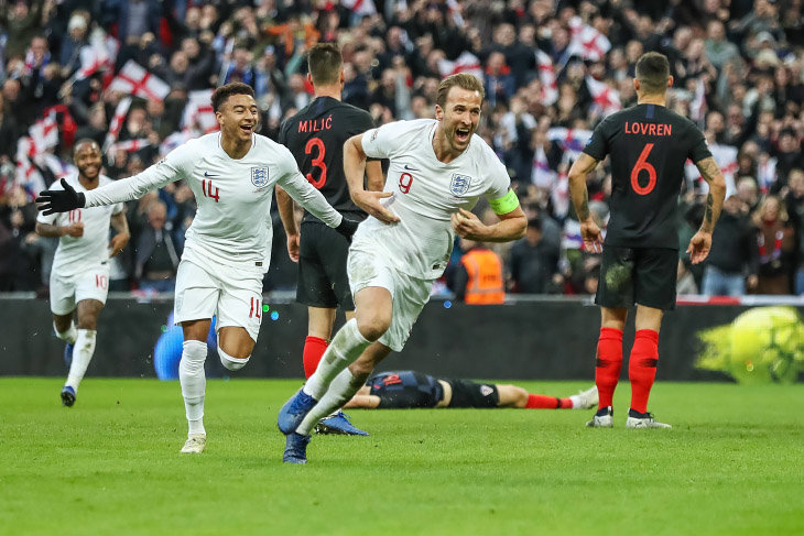 Харри Кейн забивает победный мяч за сборную Англии в игре против Хорватии в Лиге Наций 2:1