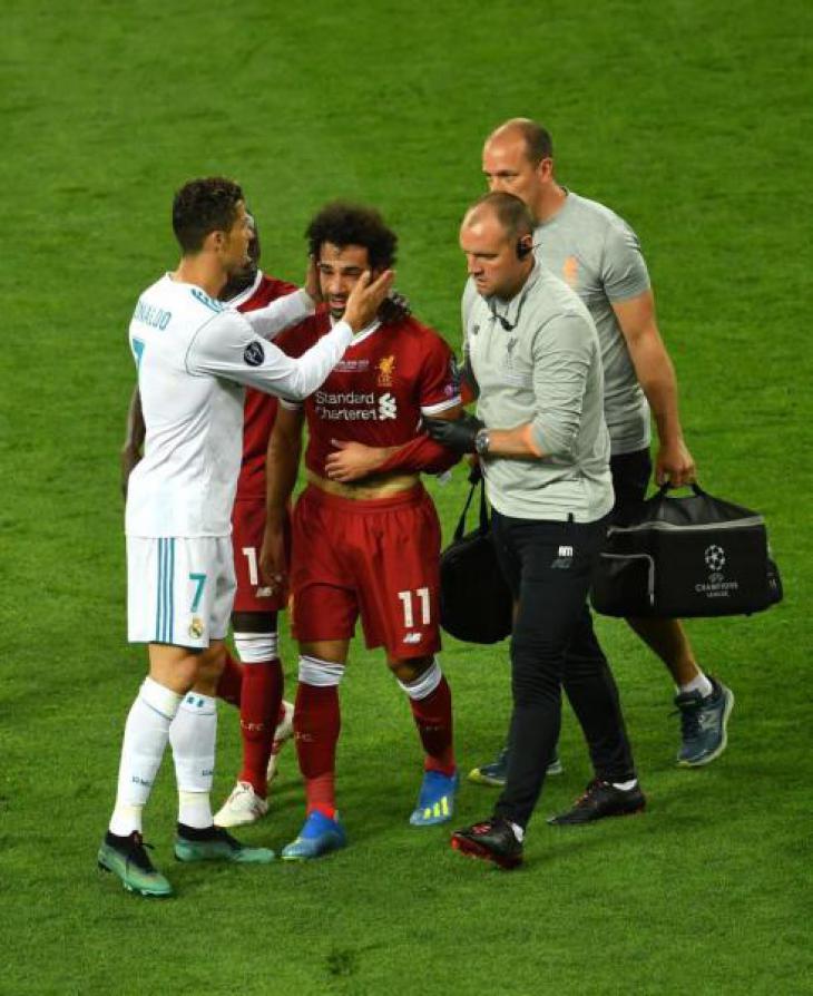Салах получил травму в финале Лиги Чемпионов и, скорее всего, пропустит Чемпионат мира в России