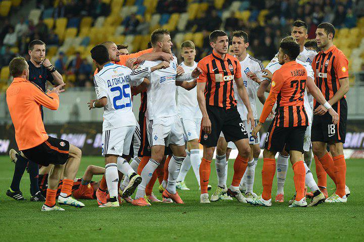 СМИ: Ярмоленко и Кучер получили по три матча дисквалификации