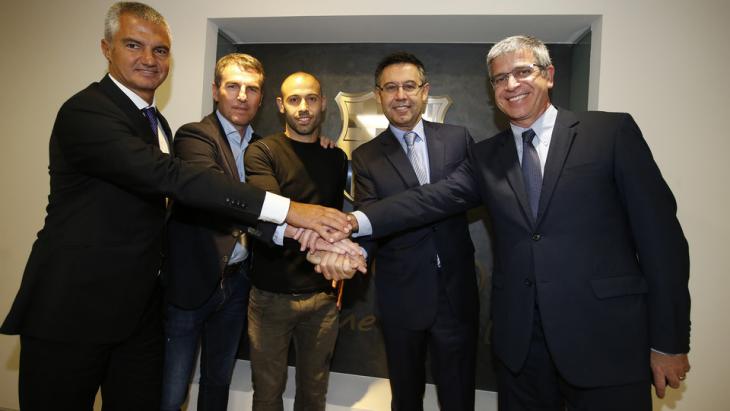 Маскерано продлил контракт с «Барселоной»